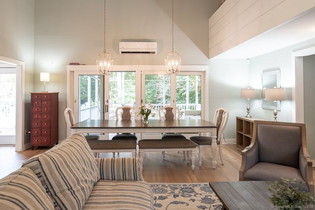 147 Pequot Avenue, Groton, CT 06355