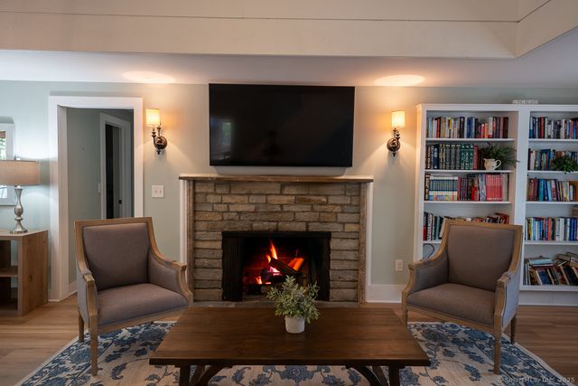 147 Pequot Avenue, Groton, CT 06355