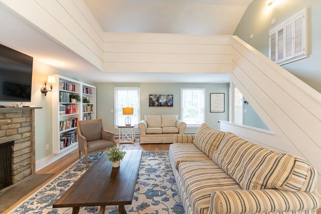 147 Pequot Avenue, Groton, CT 06355