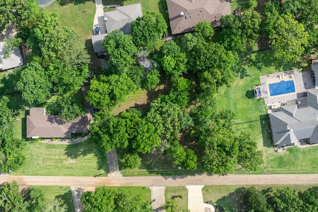 114 Lark Drive, Enchanted Oaks, TX 75156