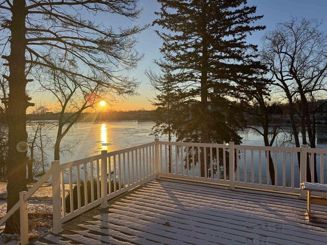 1721 W MAIN STREET, Little Chute, WI 54911