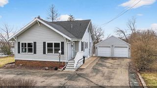 1721 W MAIN STREET, Little Chute, WI 54911