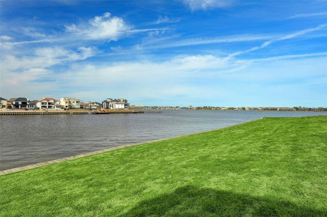 2498 Beacon Circle, League City, TX 77573