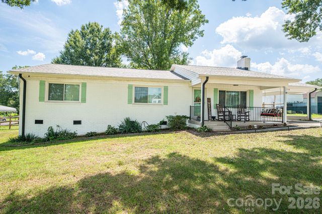 1718 Woolie Road, Lincolnton, NC 28092