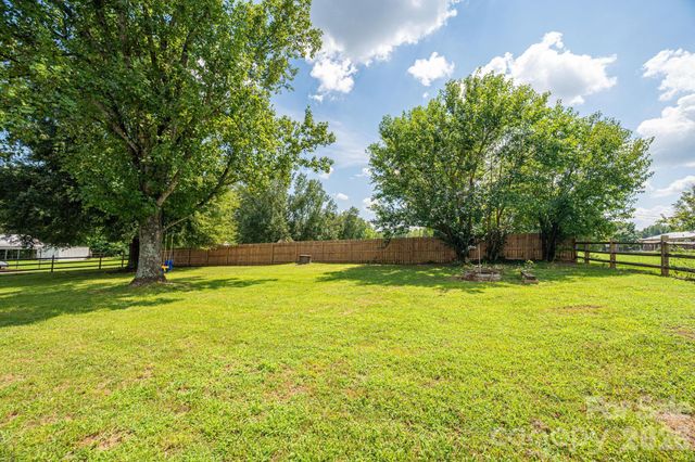 1718 Woolie Road, Lincolnton, NC 28092