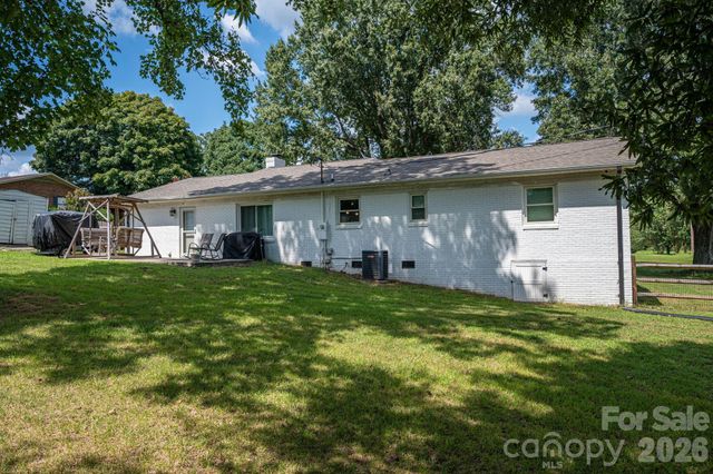 1718 Woolie Road, Lincolnton, NC 28092