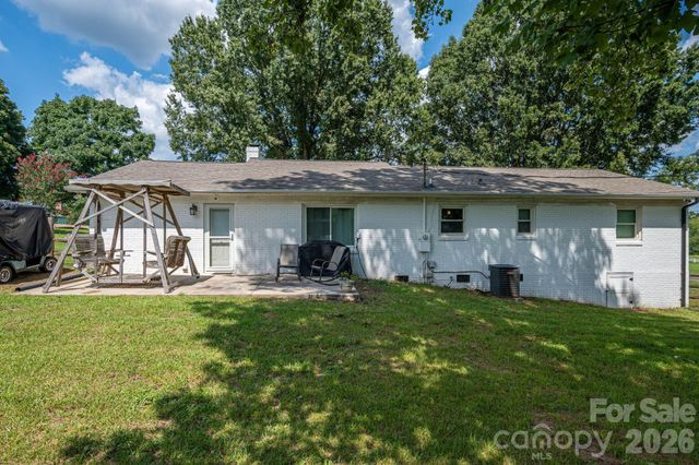 1718 Woolie Road, Lincolnton, NC 28092