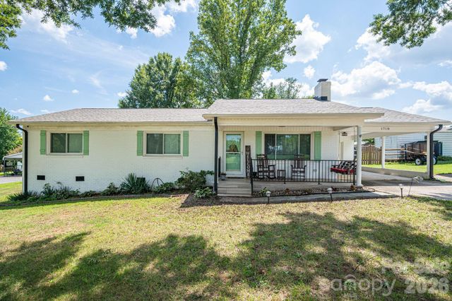 1718 Woolie Road, Lincolnton, NC 28092