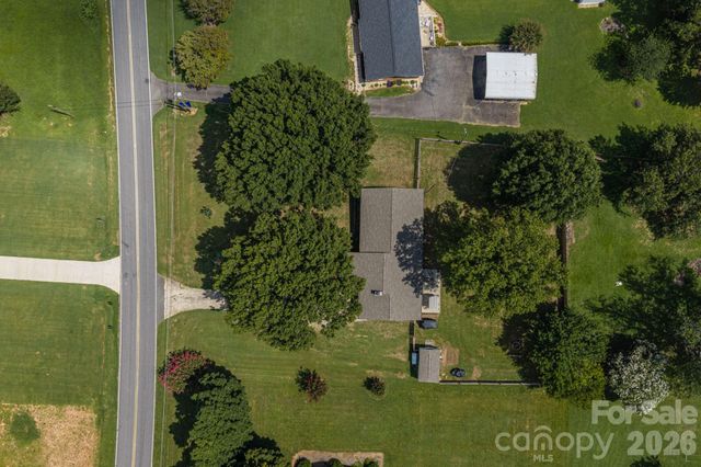 1718 Woolie Road, Lincolnton, NC 28092