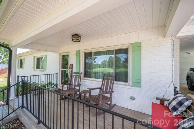 1718 Woolie Road, Lincolnton, NC 28092