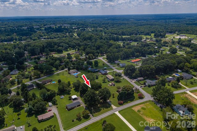 1718 Woolie Road, Lincolnton, NC 28092