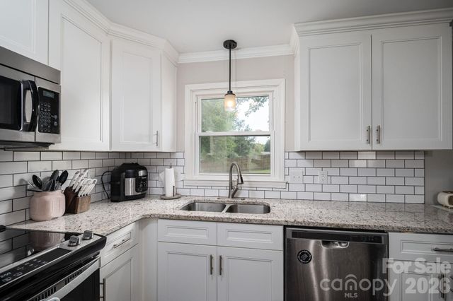 1718 Woolie Road, Lincolnton, NC 28092
