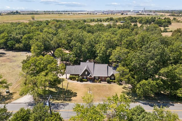 331 S Larkin Road, Sunnyvale, TX 75182
