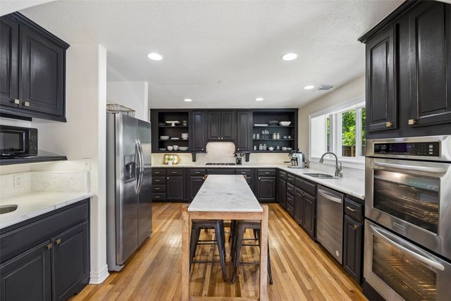 331 S Larkin Road, Sunnyvale, TX 75182