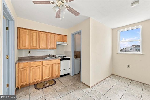 832 TASKER ST, Philadelphia, PA 19148