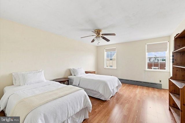 832 TASKER ST, Philadelphia, PA 19148