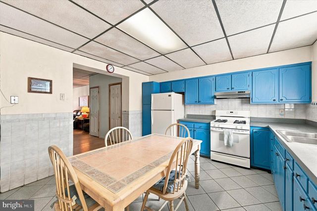 832 TASKER ST, Philadelphia, PA 19148