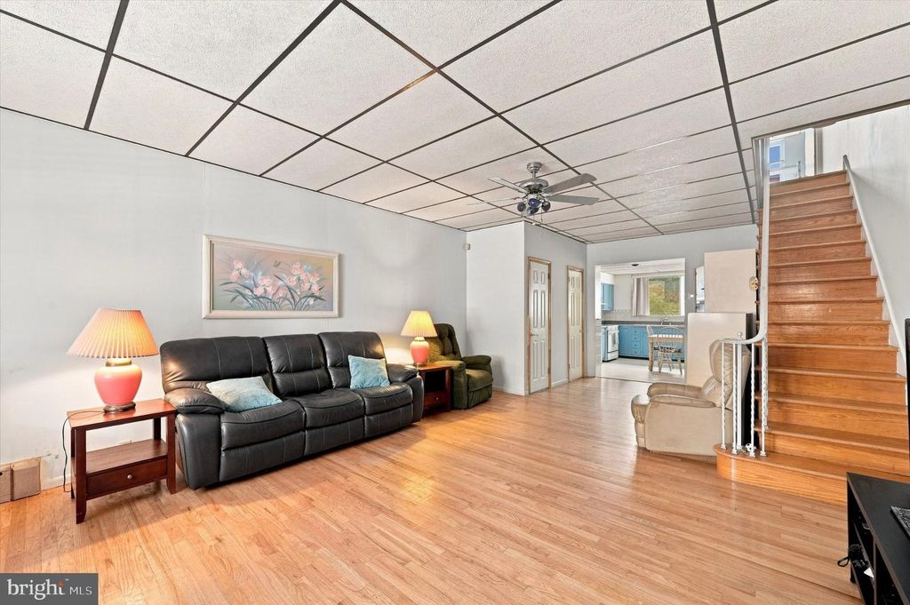 832 TASKER ST, PHILADELPHIA, PA 19148 — photo 2