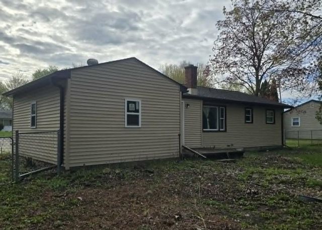 130 W Harcourt Drive, Saginaw, MI 48609
