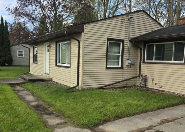 130 W Harcourt Drive, Saginaw, MI 48609