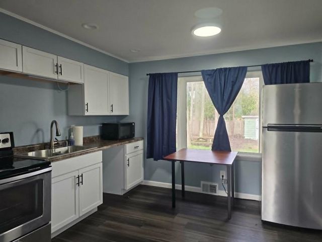 130 W Harcourt Drive, Saginaw, MI 48609