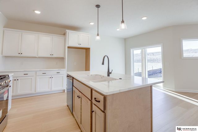 15955 Kempten Creek Drive, Bennington, NE 68007