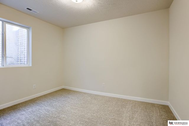 15955 Kempten Creek Drive, Bennington, NE 68007