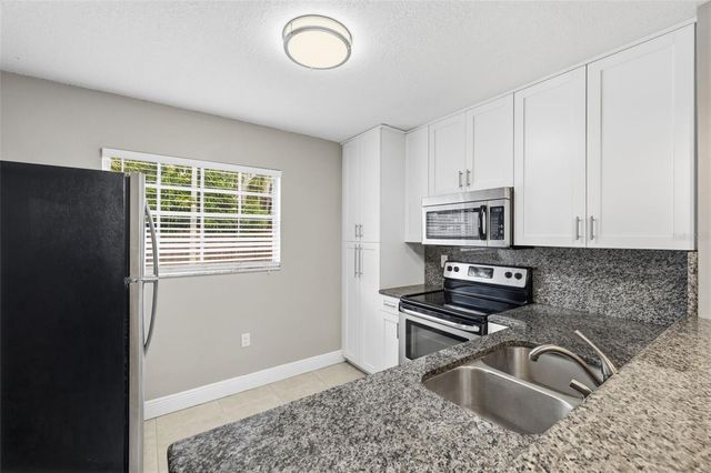 2207 S CAROLINA AVENUE 9, Tampa, FL 33629