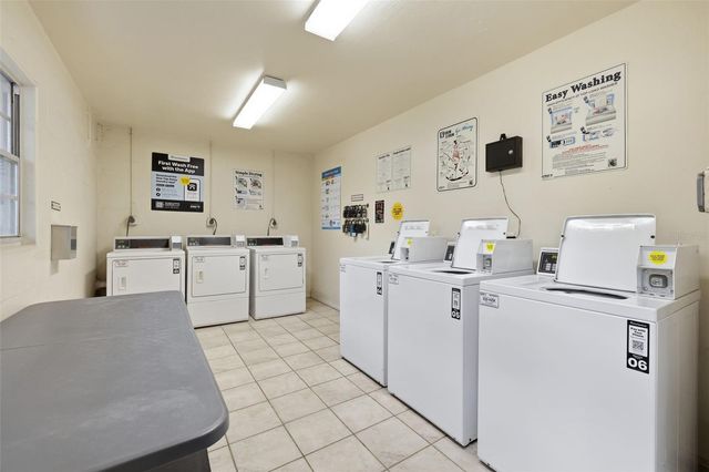 2207 S CAROLINA AVENUE 9, Tampa, FL 33629