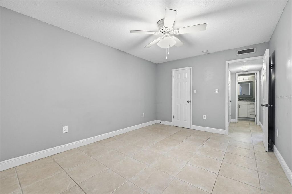 Image 18 of property listing at 2207 S CAROLINA AVENUE 9, Tampa, FL 33629