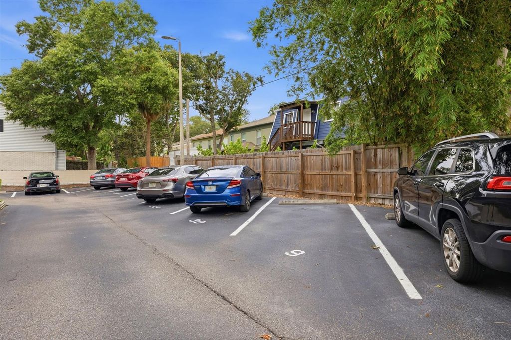 Image 25 of property listing at 2207 S CAROLINA AVENUE 9, Tampa, FL 33629