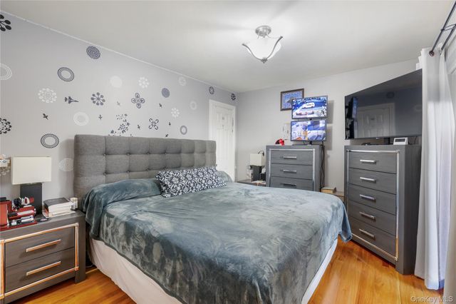 71-37 70 Street A, Glendale, NY 11385