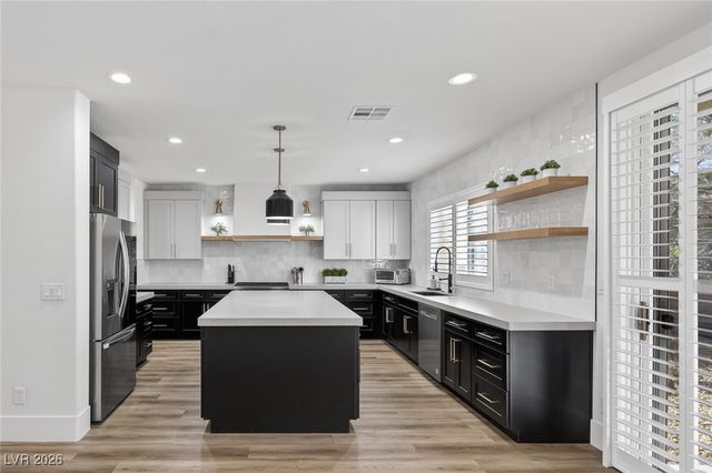 10641 San Sicily Street, Las Vegas, NV 89141