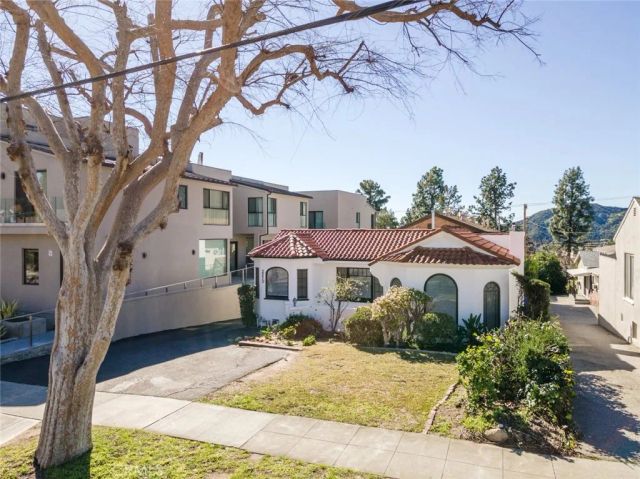2230 Montrose Avenue A, Montrose, CA 91020