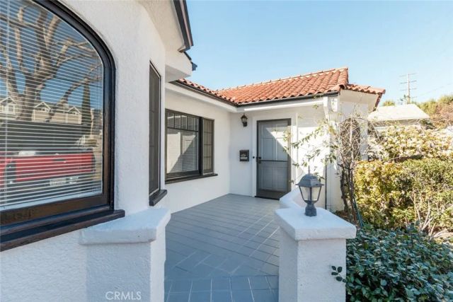 2230 Montrose Avenue A, Montrose, CA 91020