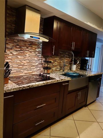 11600 SW 83rd Ter, Miami, FL 33173