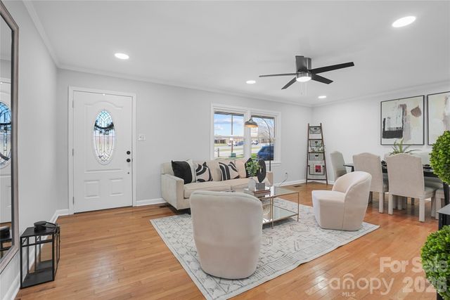 846 S Magnolia Street, Mooresville, NC 28115