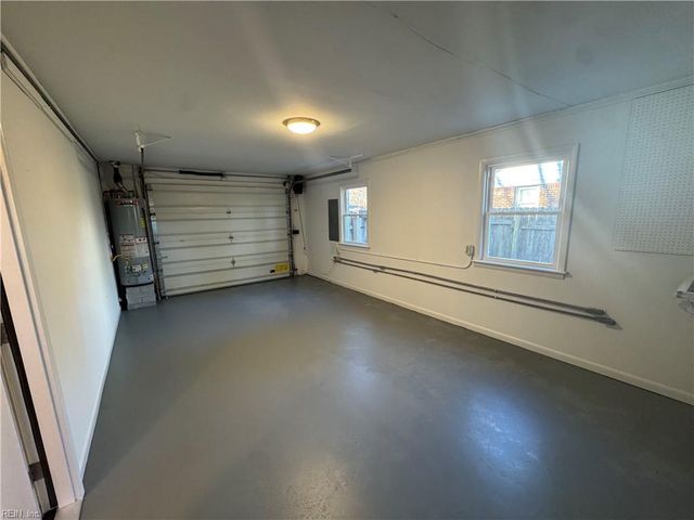 1912 Meredith RD, Virginia Beach, VA 23455