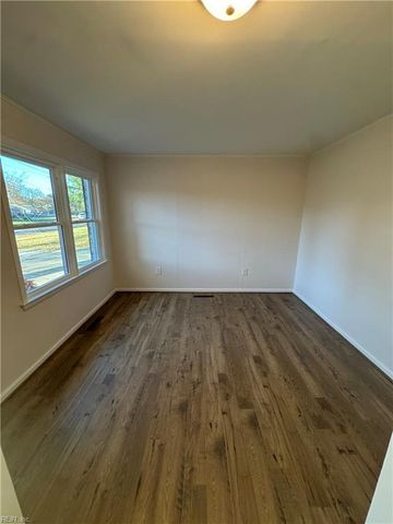 1912 Meredith RD, Virginia Beach, VA 23455