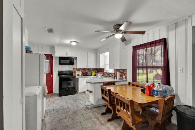 603 7th Street SE, Springhill, LA 71075