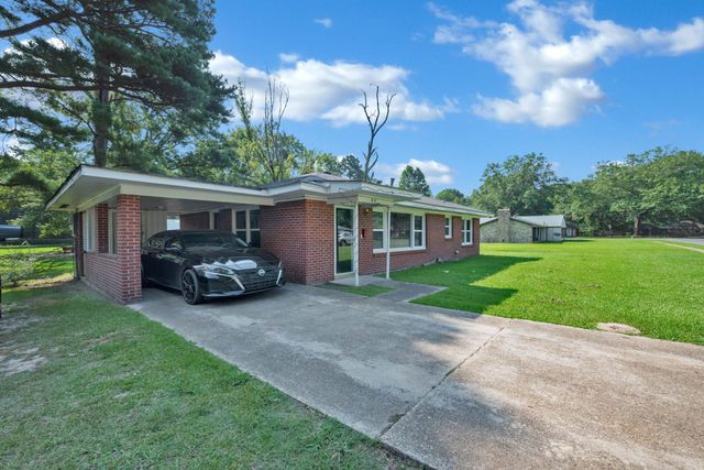 603 7th Street SE, Springhill, LA 71075