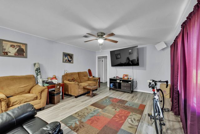 603 7th Street SE, Springhill, LA 71075