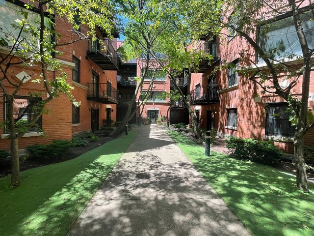 5940 S King Drive 2E, Chicago, IL 60637