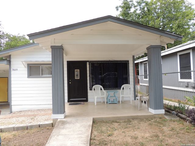 3605 S OLIVE ST, San Antonio, TX 78223
