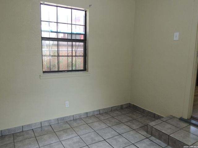 3605 S OLIVE ST, San Antonio, TX 78223