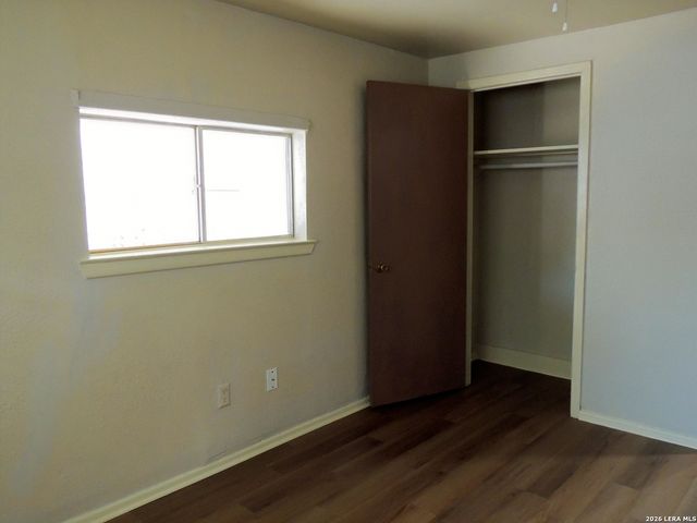 3605 S OLIVE ST, San Antonio, TX 78223