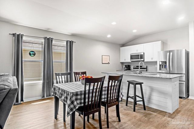 3210 Electra Dr, Milton, FL 32583