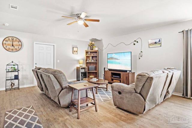 3210 Electra Dr, Milton, FL 32583