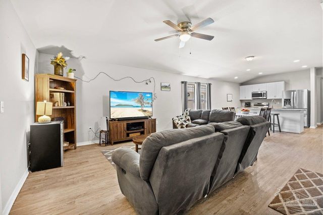 3210 Electra Dr, Milton, FL 32583