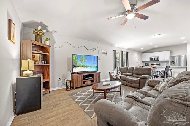 3210 Electra Dr, Milton, FL 32583